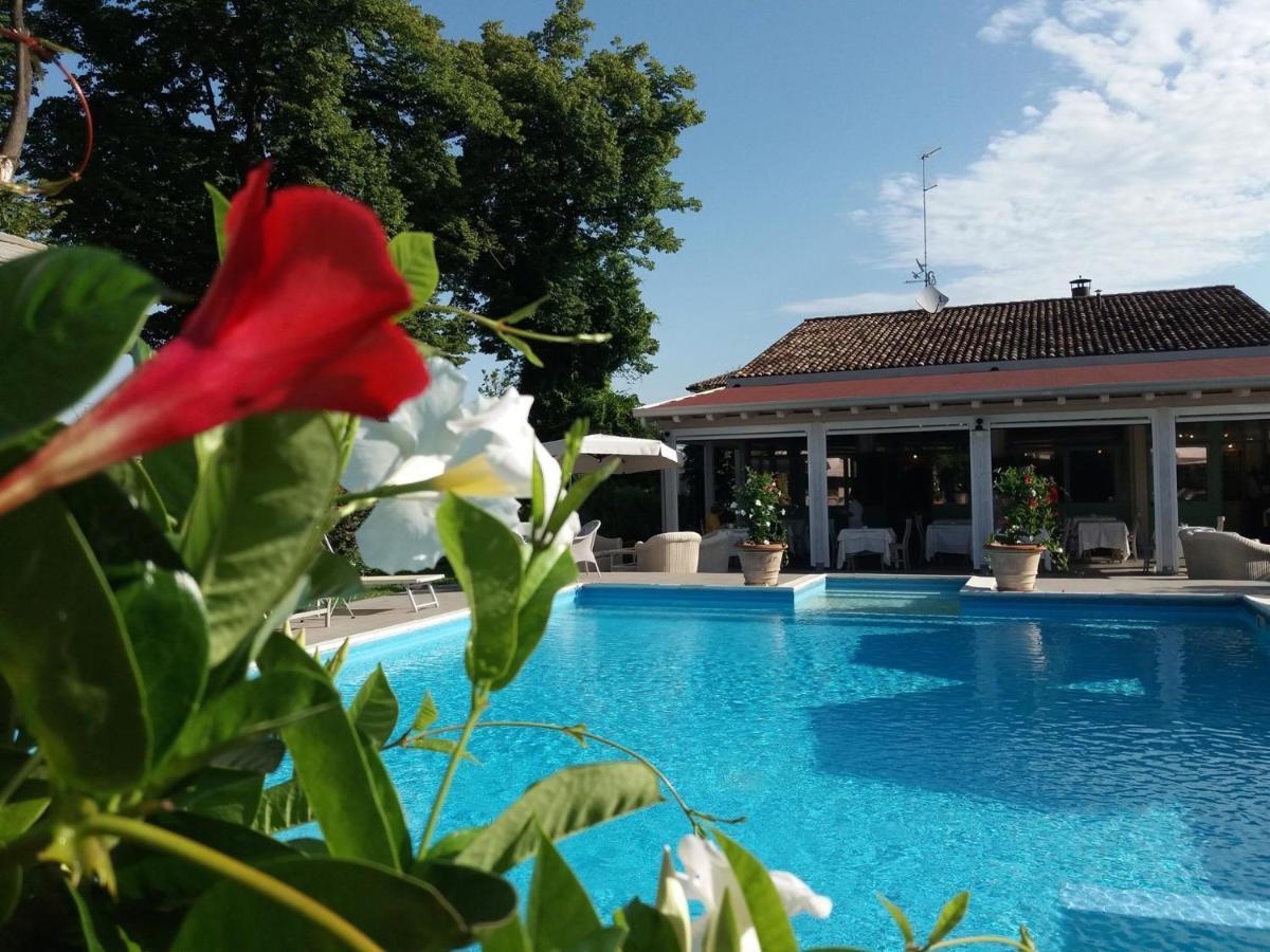 Relais Villa Roncuzzi Русси Экстерьер фото