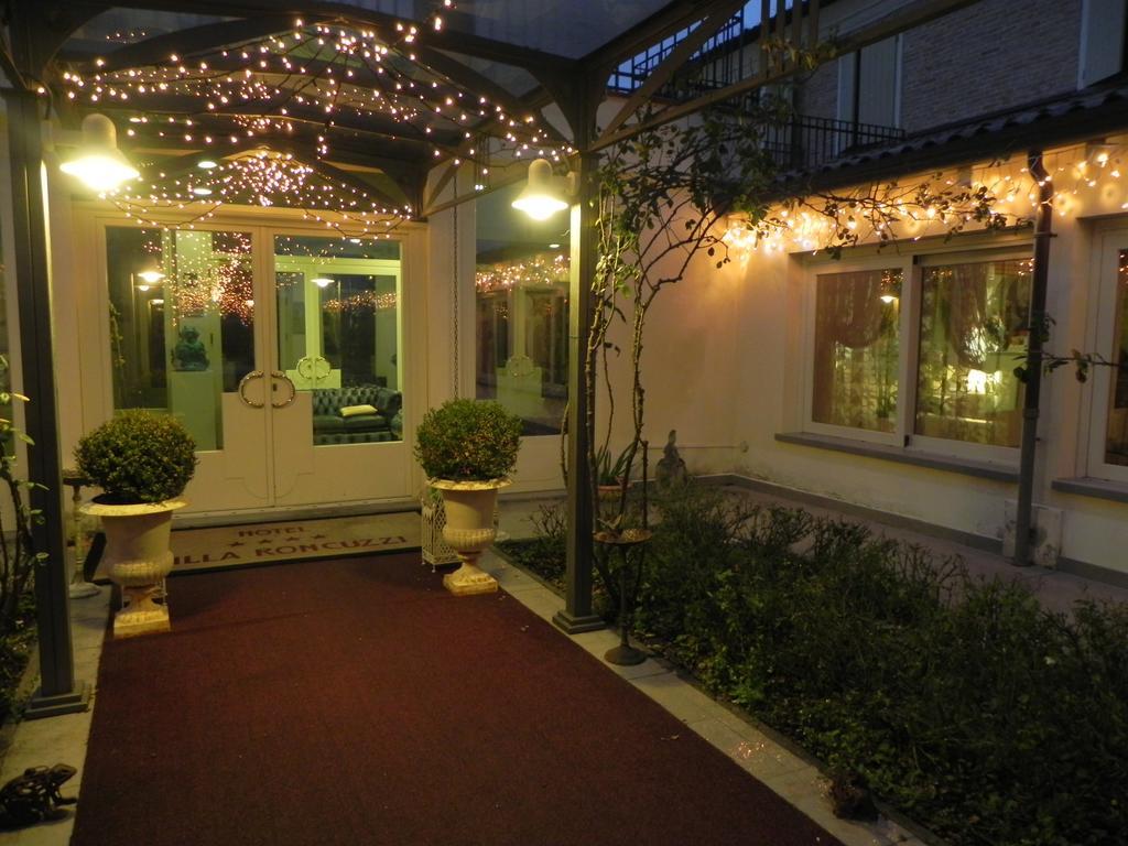 Relais Villa Roncuzzi Русси Экстерьер фото